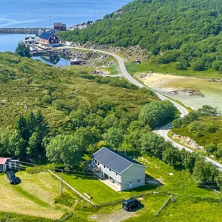 Holiday home Front In Nordnesoy With House A Panoramic View *